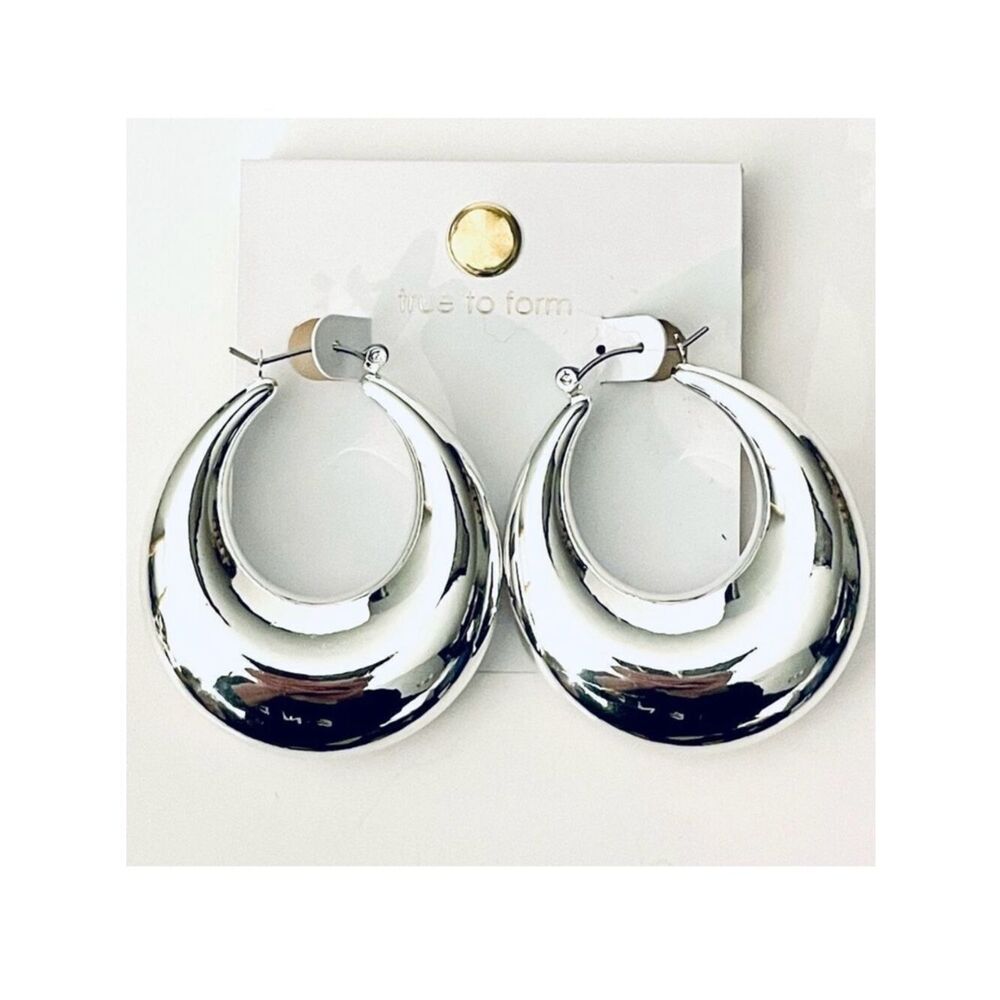 NWT Gorgeous True to Form Highly Polished Silver Puff Chunky Oval Hoop Earrings